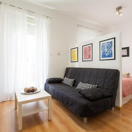 Peral Home Cozy Apartment 塞维利亚 外观 照片